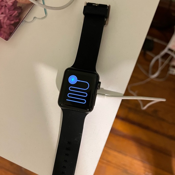 Apple Watch series 3 - Picture 1 of 3